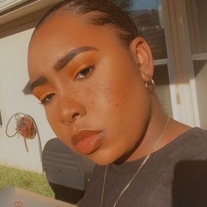 Meet your Posher, Jada